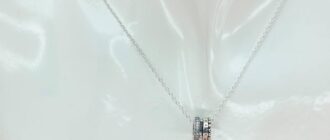 Искусство стиля: как выбрать идеальную серебряную цепочку